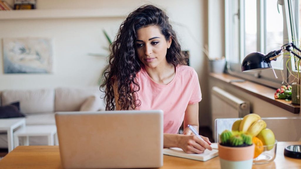 How Recent Graduates Can Compete In The Current Job Market