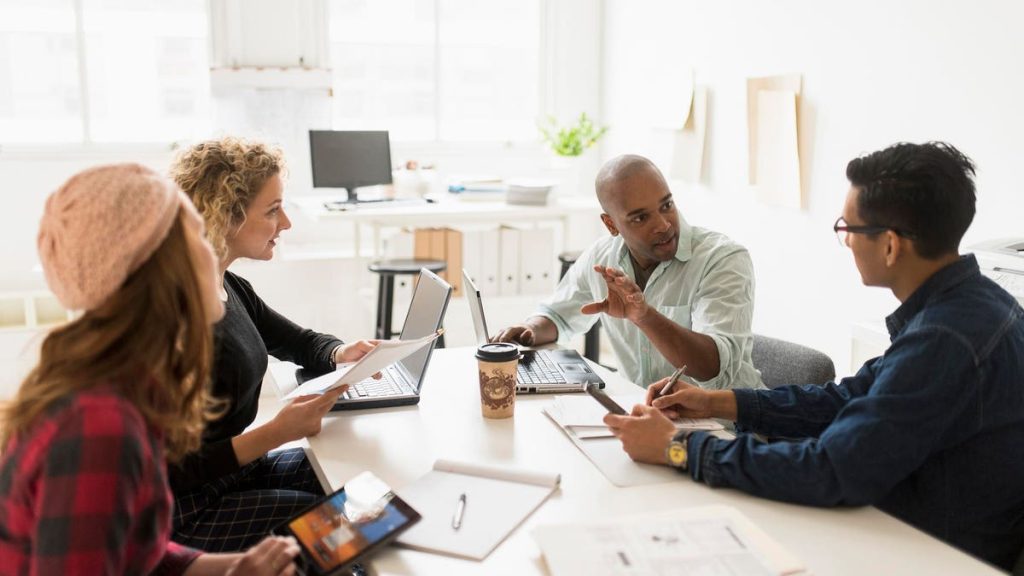 5 Attractive Reasons To Join A Family Business Even As An Outsider