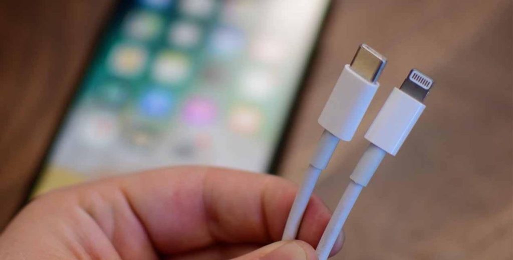 Switching the iPhone From Lightning to USB-C Has Bigger Implications Than Convenience