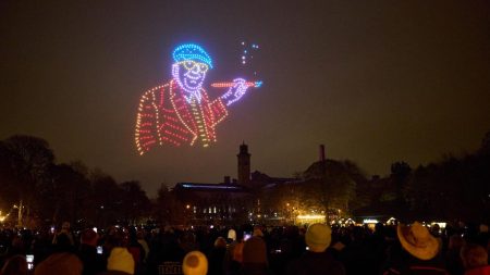 600 LED Drones Bring David Hockney Paintings To Life In The Night Sky